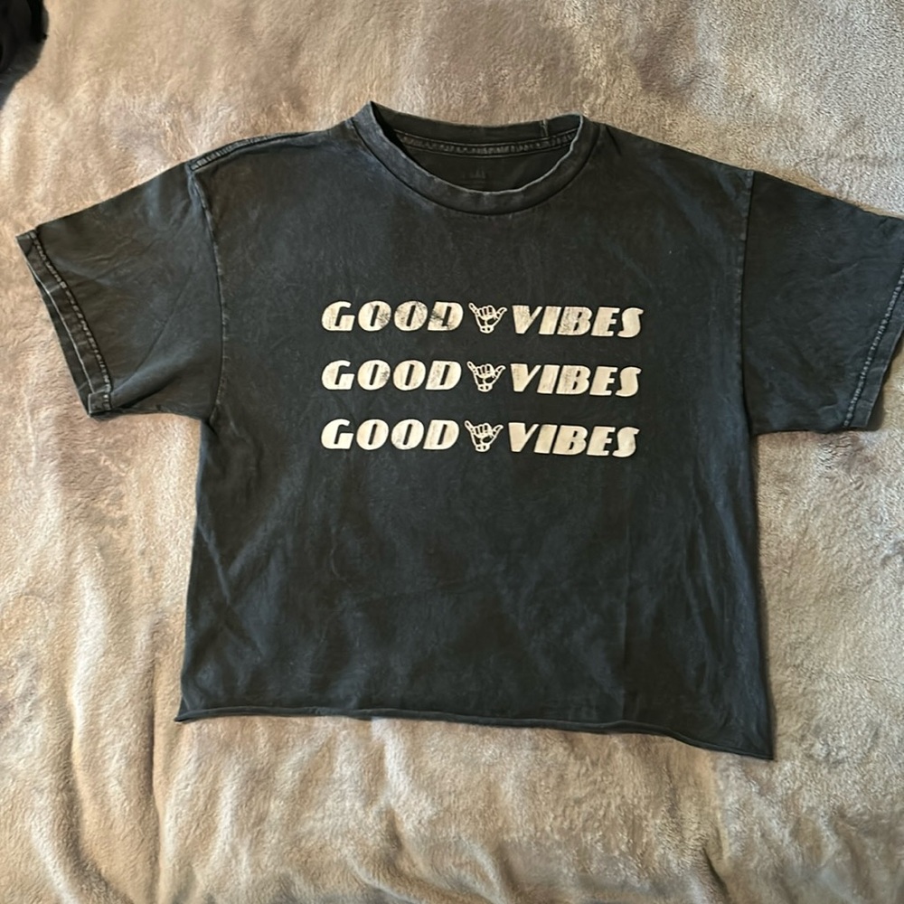 Brandy Melville/J Galt Good Vibes t-shirt